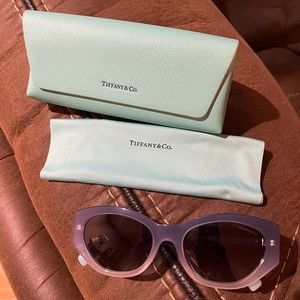 Like new Tiffany Sunglasses!!